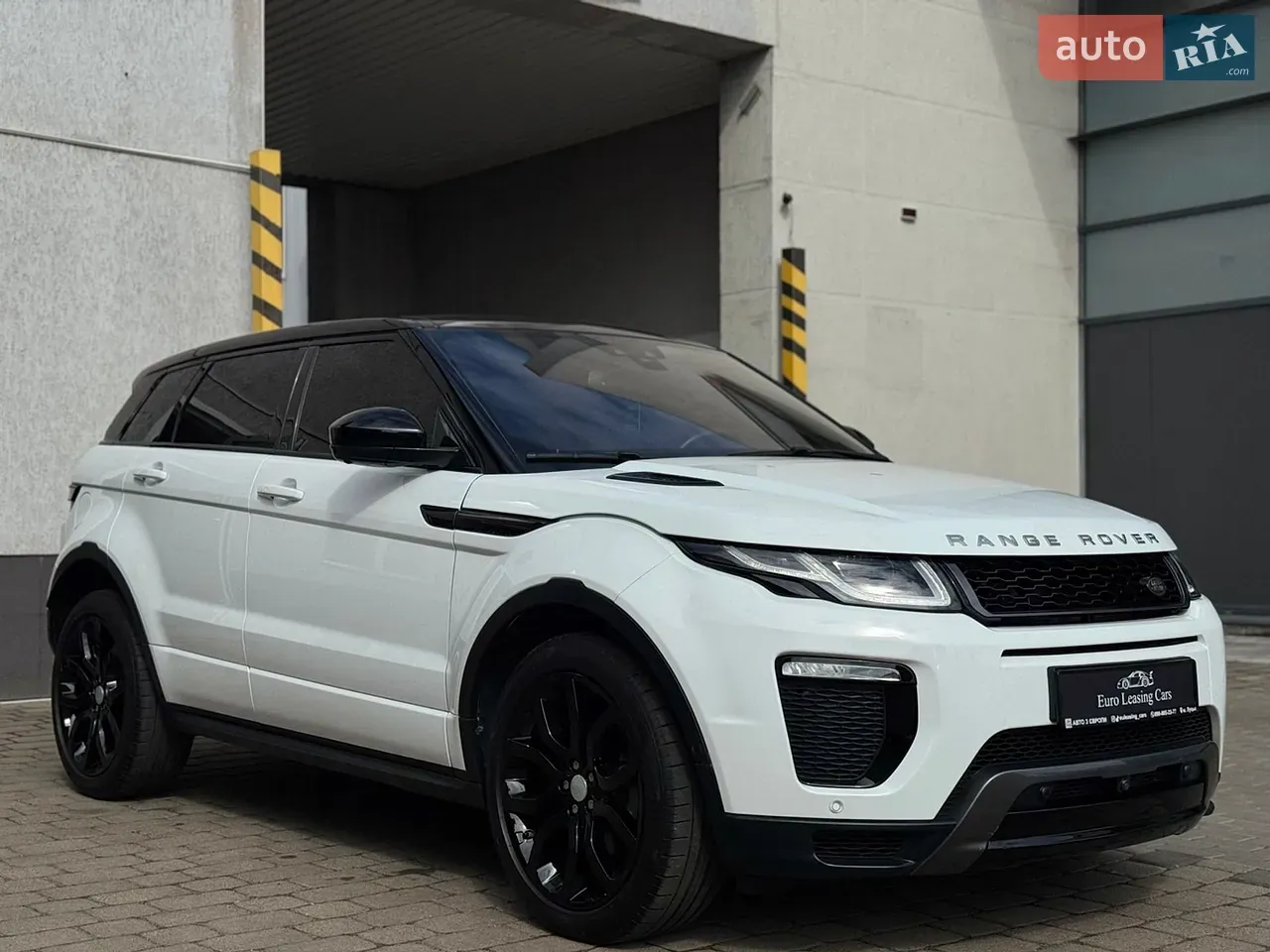 Land Rover Range Rover Evoque 2017 photo 2