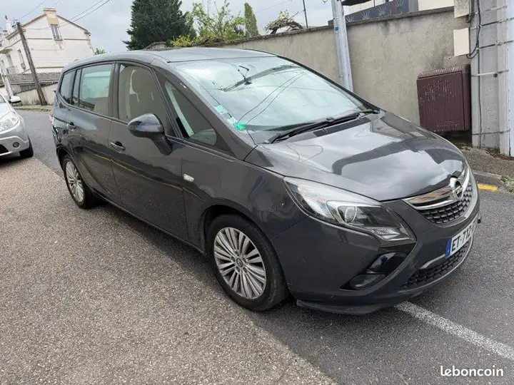 Opel Zafira Tourer 2016 photo 2