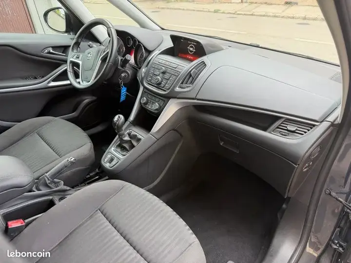 Opel Zafira Tourer 2016 photo 4