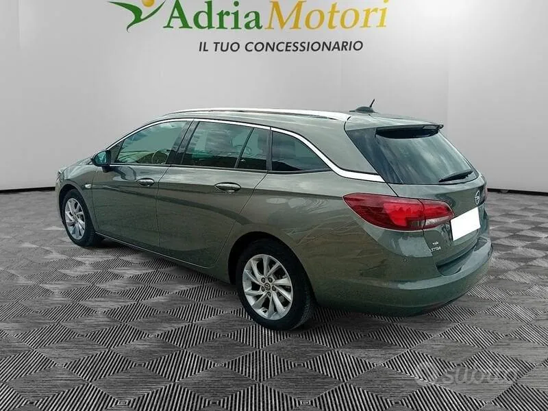 Opel Astra 2021 photo 3