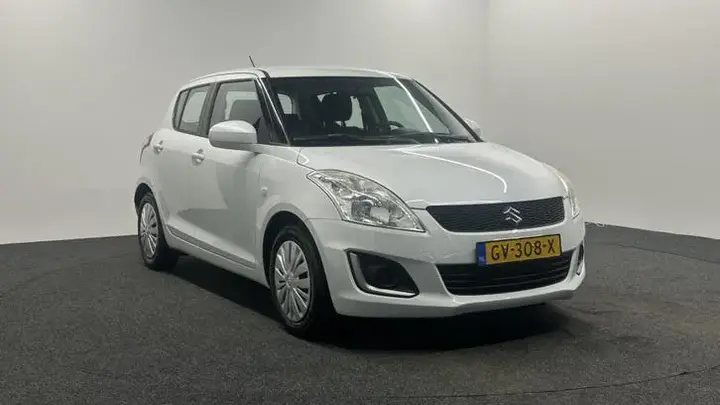 Suzuki Swift 2015 photo 3