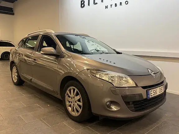 Renault Megane 2011 photo 2