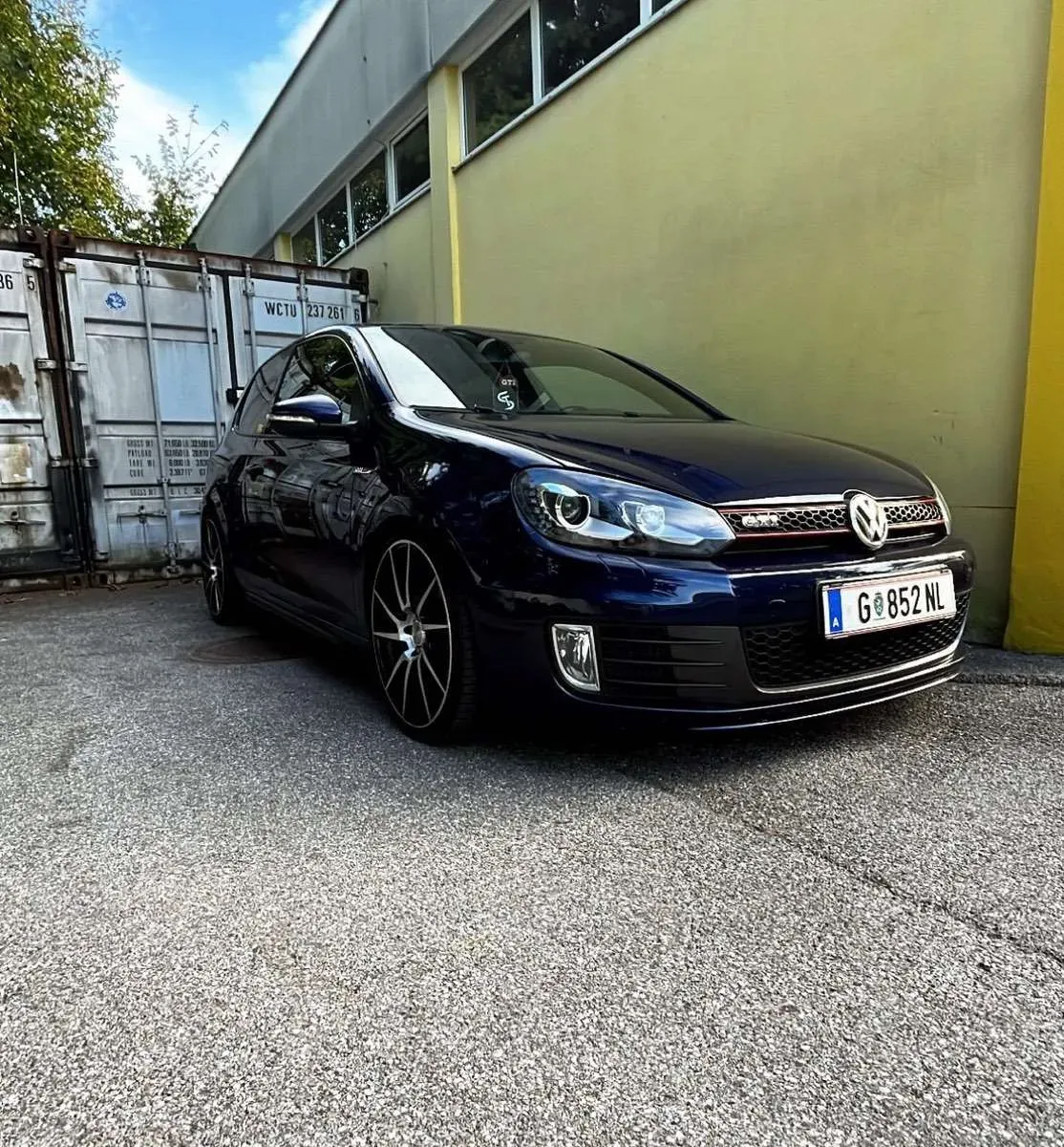 Volkswagen Golf Gti 2012 photo 2