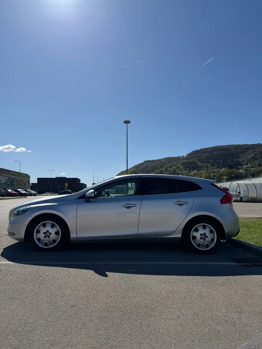 Volvo V40 2014 photo 3