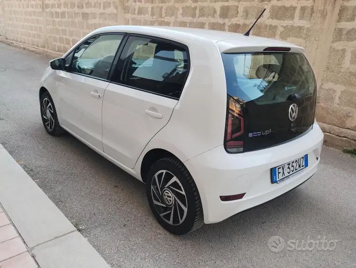 Volkswagen Up 2019 photo 3