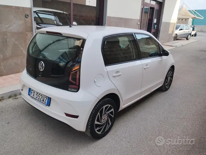 Volkswagen Up 2019 photo 2