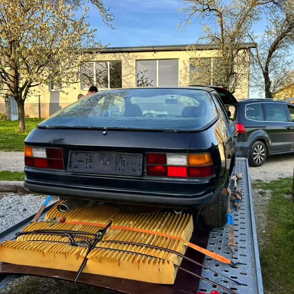 Porsche 924 1981 photo 2