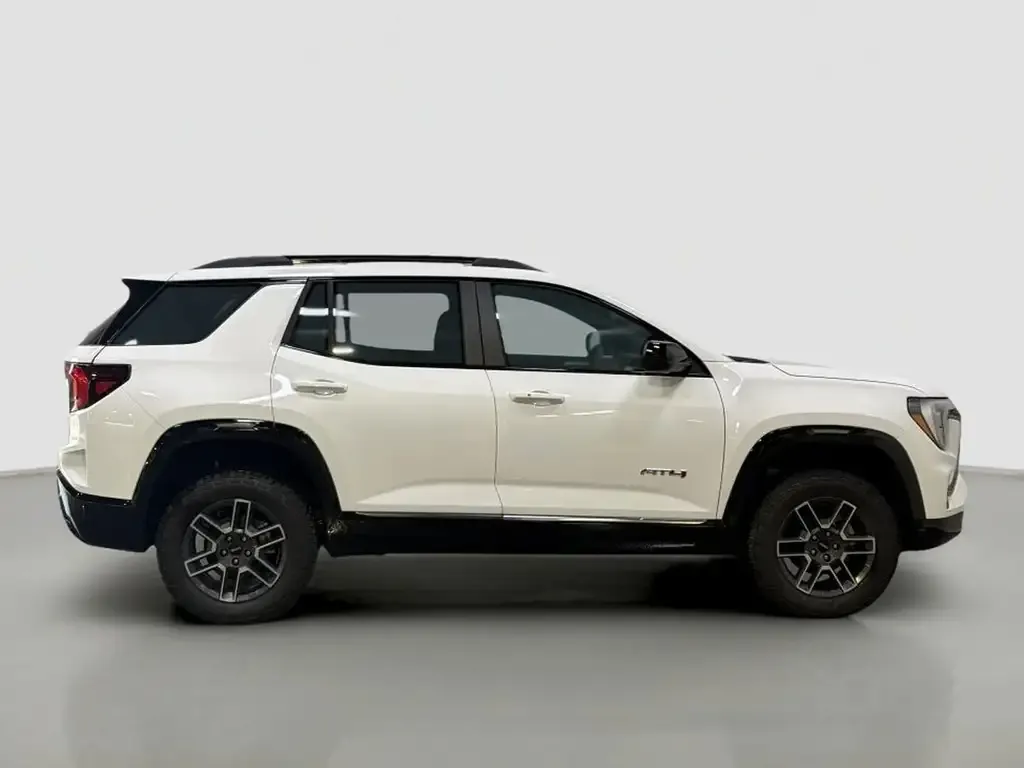 GMC Terrain 2027 photo 2