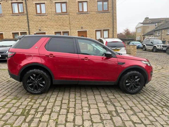 Land Rover Discovery Sport 2015 photo 5
