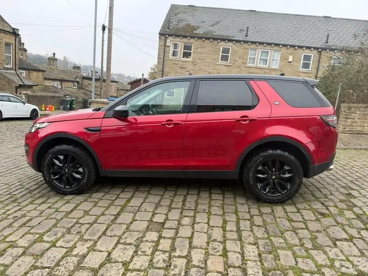 Land Rover Discovery Sport 2015 photo 4