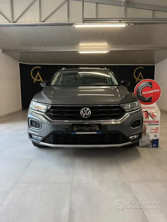 Volkswagen T-Roc 2019 photo 2