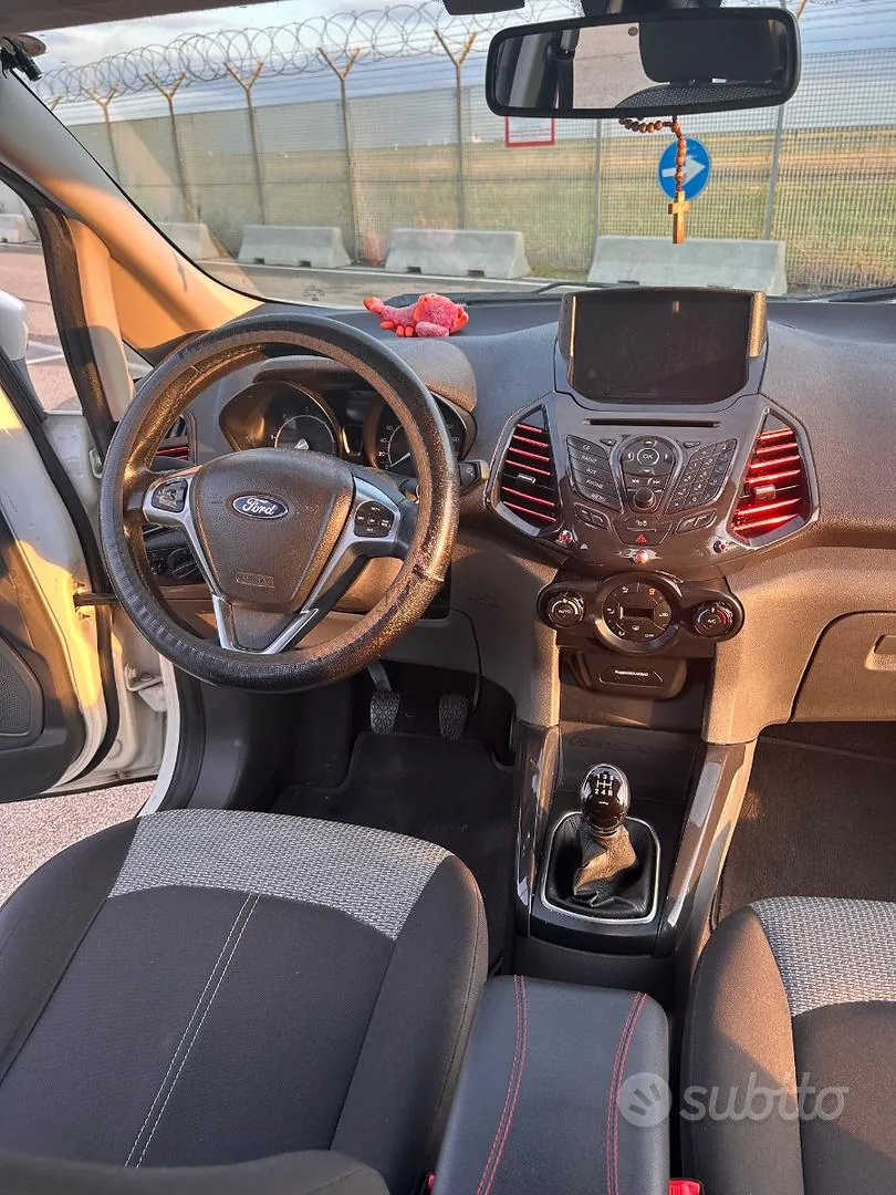 Ford Ecosport 2015 photo 3