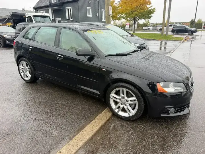 Audi A3 2011 photo 3
