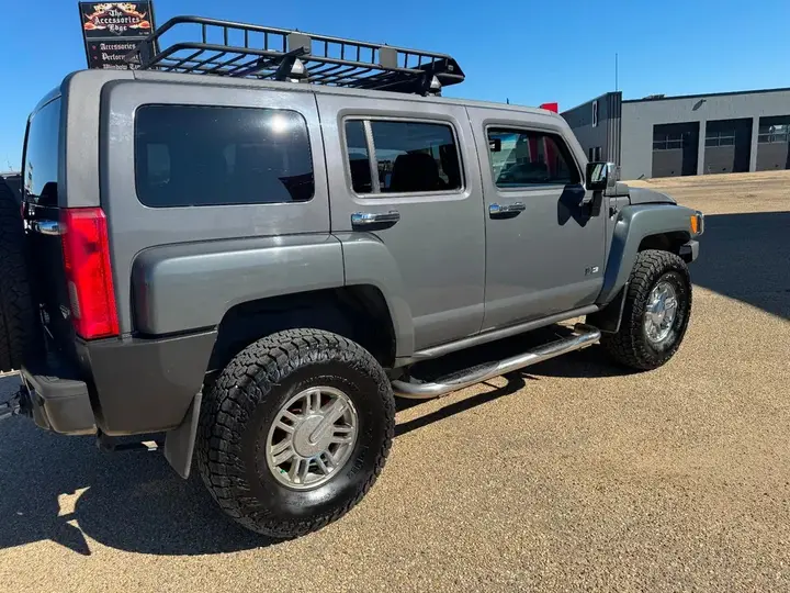 Hummer H3 2008 photo 3