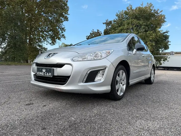 Peugeot 308 2011 photo 3