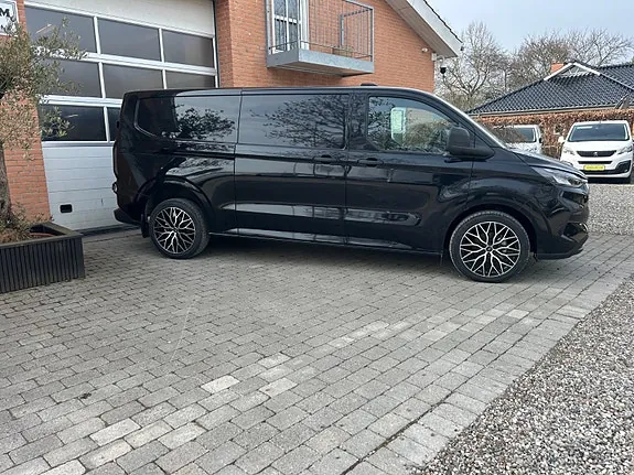 Ford Transit Custom 320L 2025 photo 4