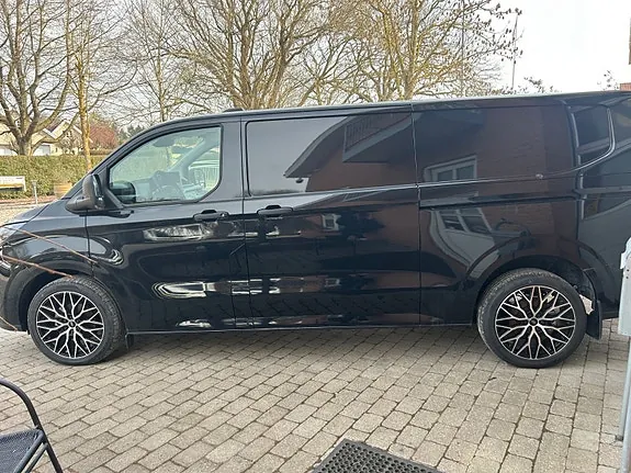 Ford Transit Custom 320L 2025 photo 5