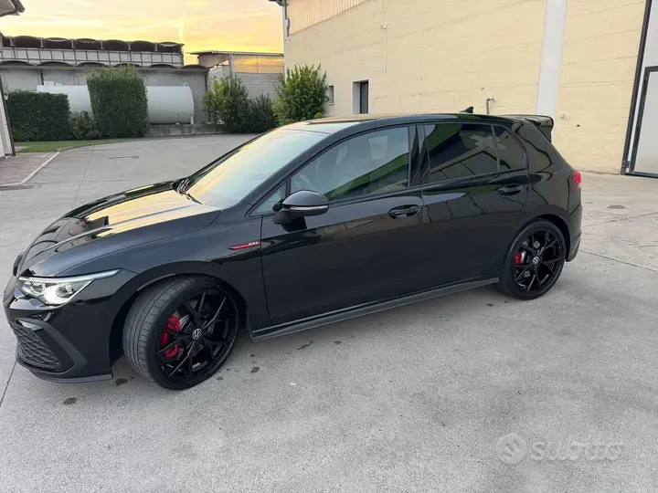 Volkswagen Golf 8 Gti 2024 photo 2