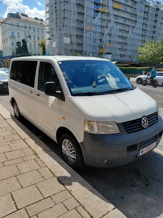 Volkswagen Caravelle 2007 photo 2