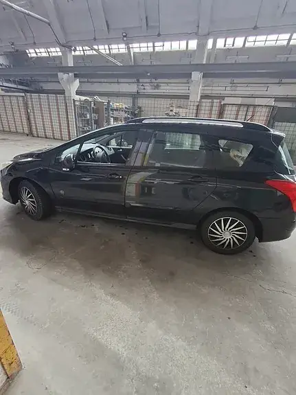 Peugeot 308 2010 photo 4