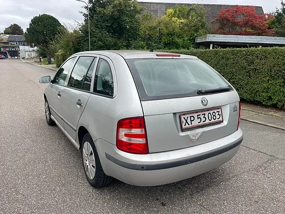 Skoda Fabia 2006 photo 5