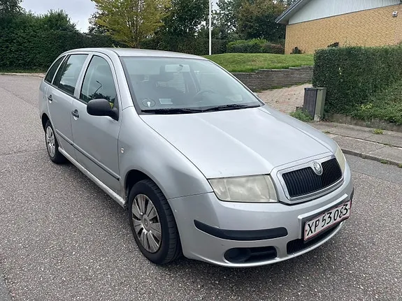 Skoda Fabia 2006 photo 3