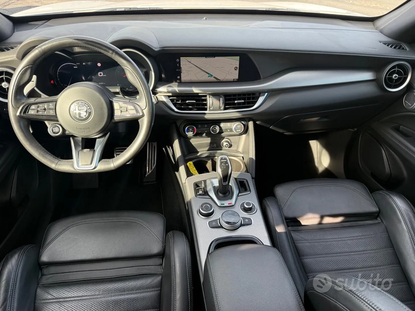 Alfa Romeo Stelvio 2023 photo 2