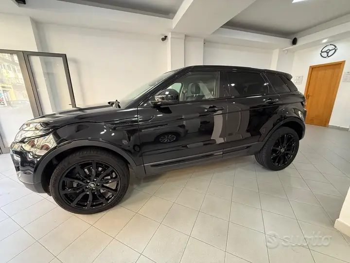 Land Rover Range Rover Evoque 2019 photo 4