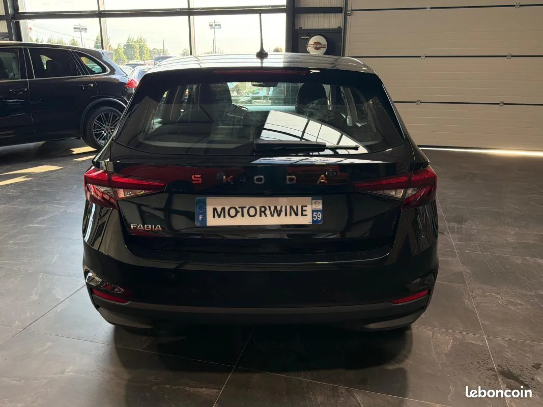 Skoda Fabia 2025 photo 5