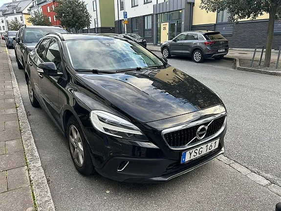 Volvo V40 Cross Country 2019 photo 2