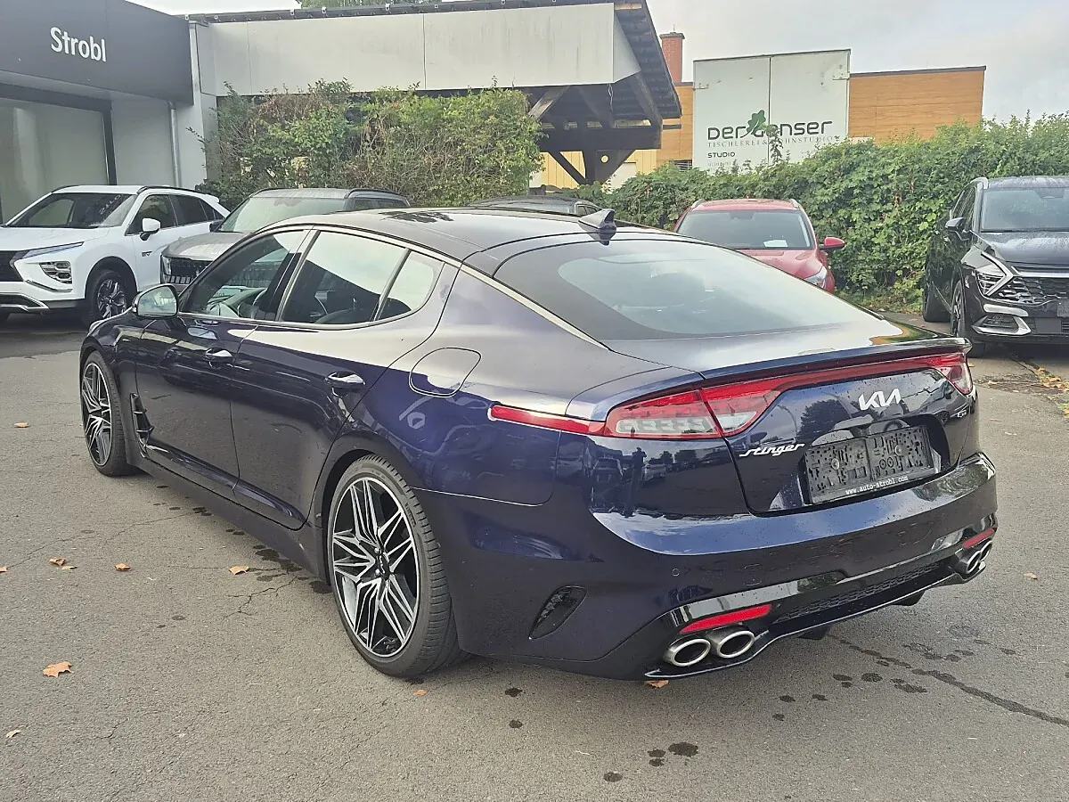 Kia Stinger 2023 photo 3