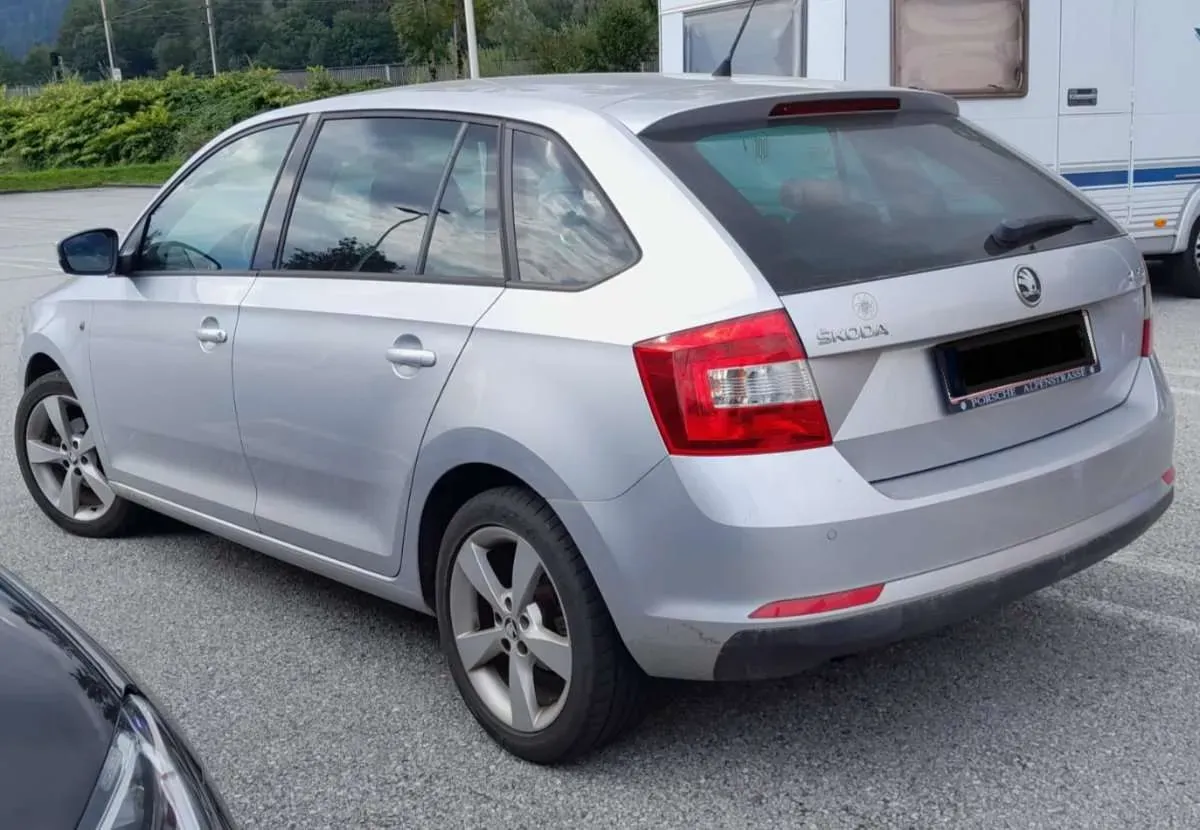 Skoda Rapid 2014 photo 2