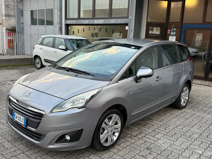 Peugeot 5008 2014 photo 2