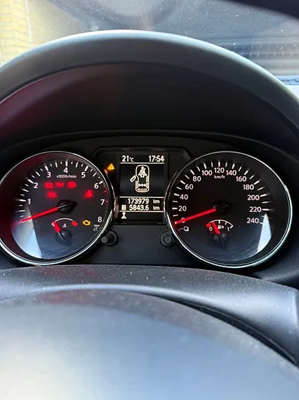 Nissan Qashqai 2012 photo 5