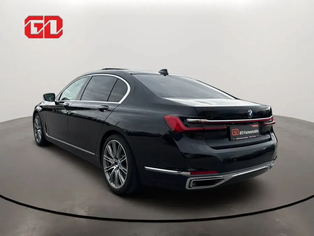 BMW 7 Series 2019 photo 3