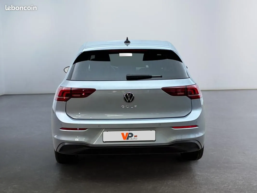 Volkswagen Golf 2024 photo 3