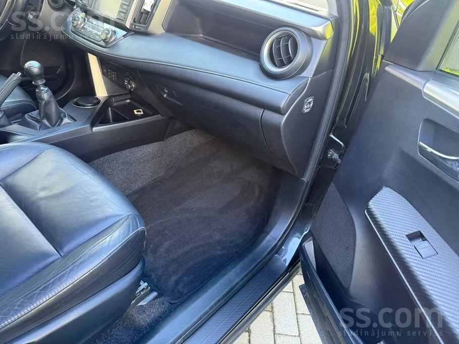 Toyota Rav4 2013 photo 4