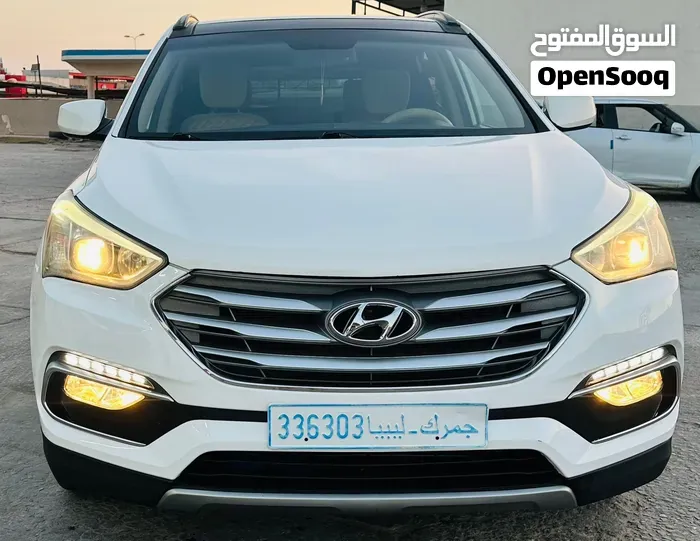 Hyundai Santa Fe 2017 photo 2