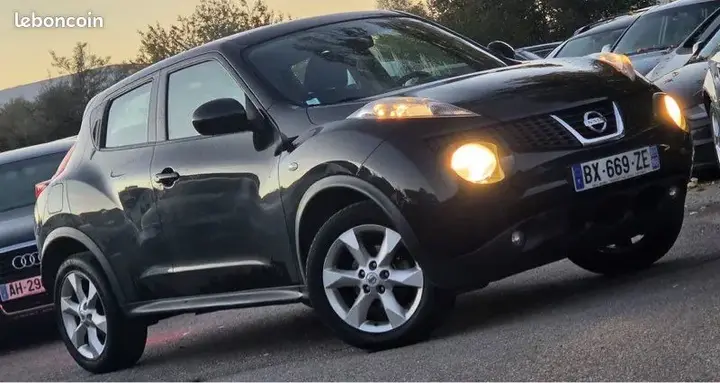 Nissan Juke 2011 photo 2