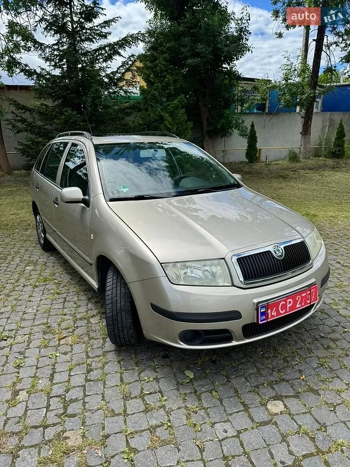 Skoda Fabia 2005 photo 3