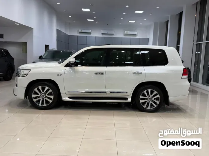 Toyota Land Cruiser 2016 photo 3