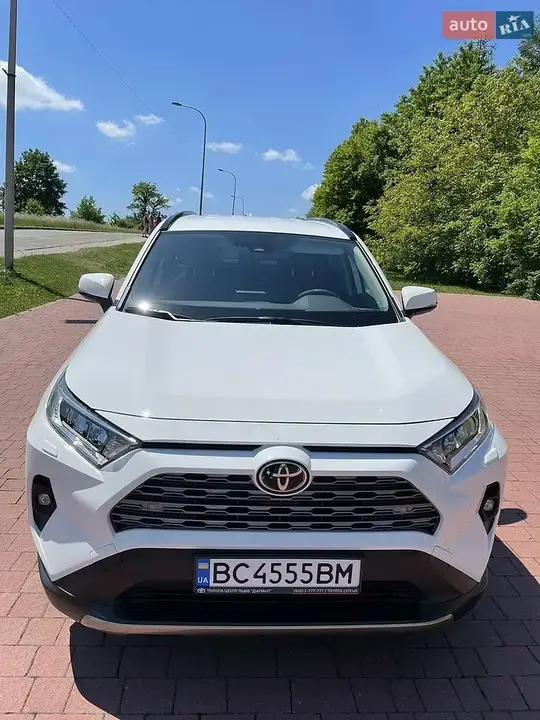 Toyota Rav4 2022 photo 4