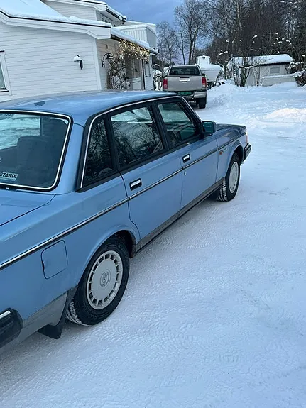 Volvo 240 1988 photo 4