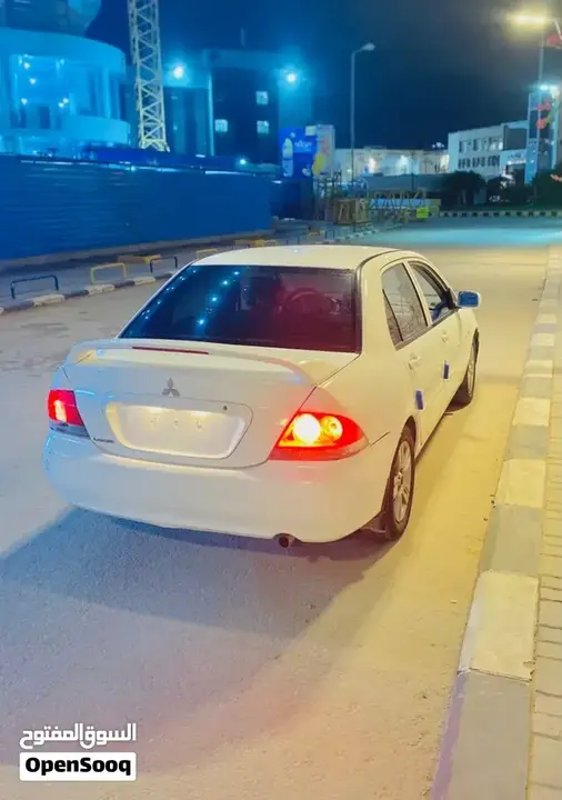 Mitsubishi Lancer 2010 photo 4