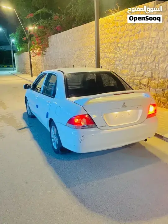 Mitsubishi Lancer 2010 photo 3