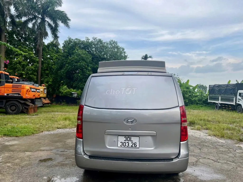 Hyundai Starex 2012 photo 5