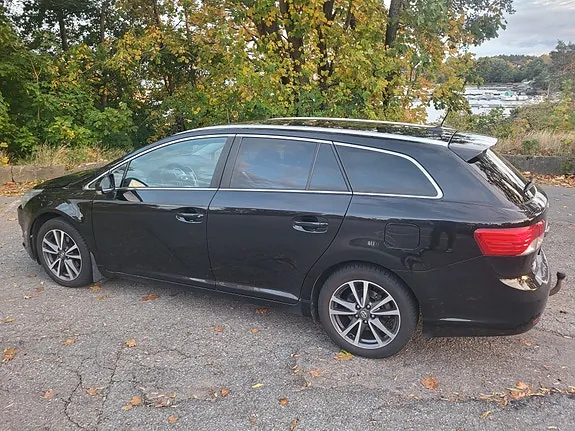 Toyota Avensis 2014 photo 3
