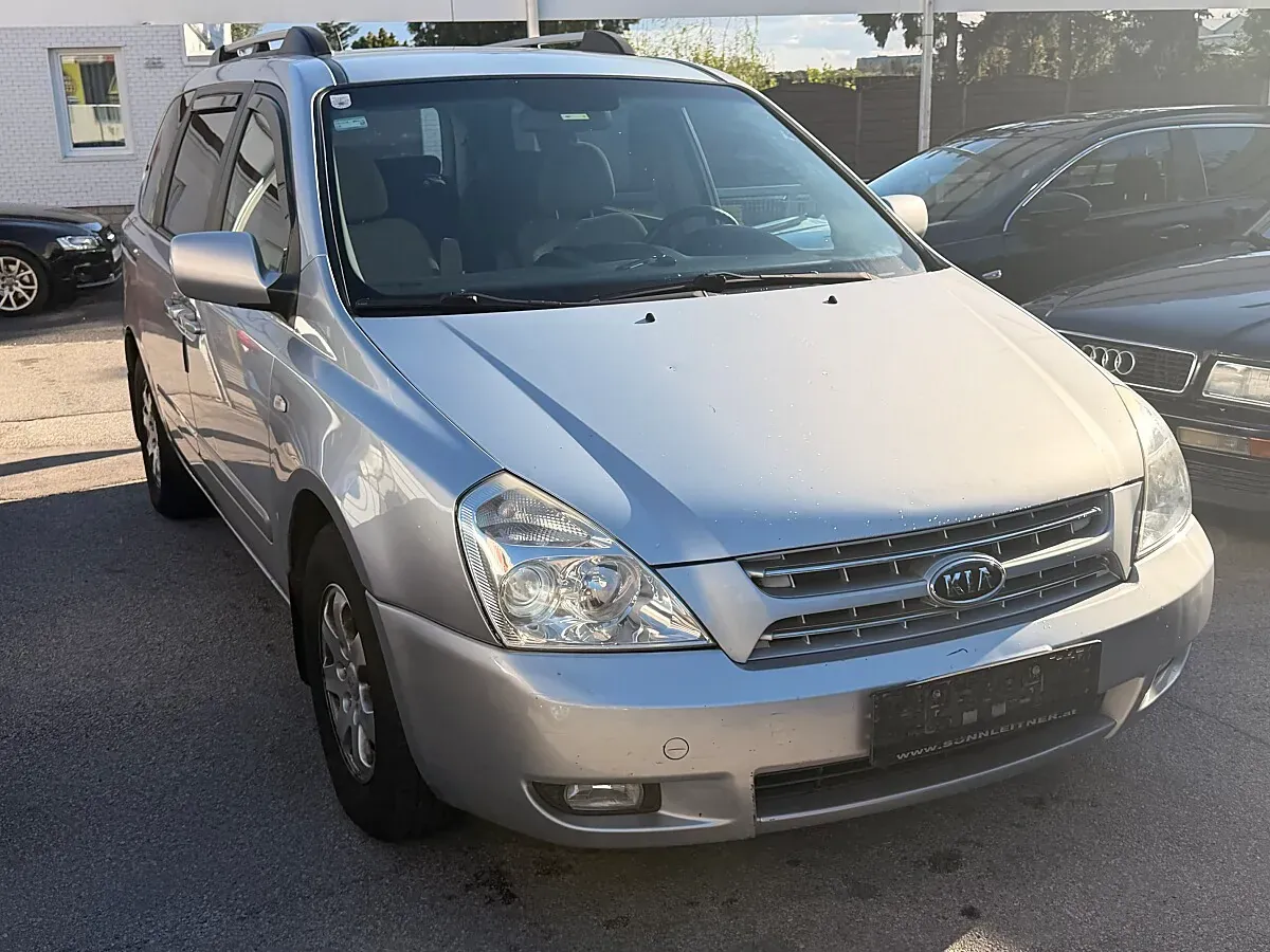 Kia Carnival 2007 photo 2