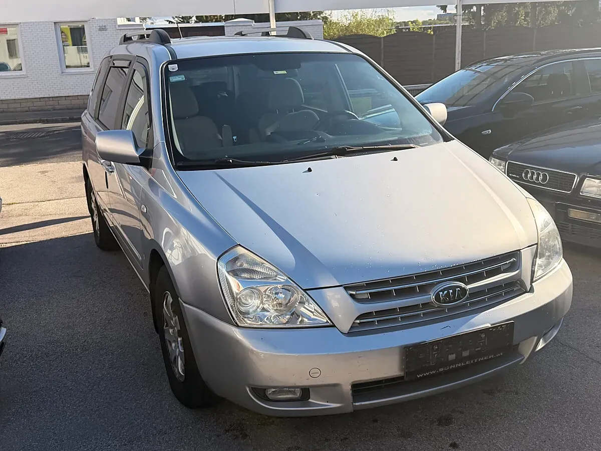 Kia Carnival 2007 photo 3