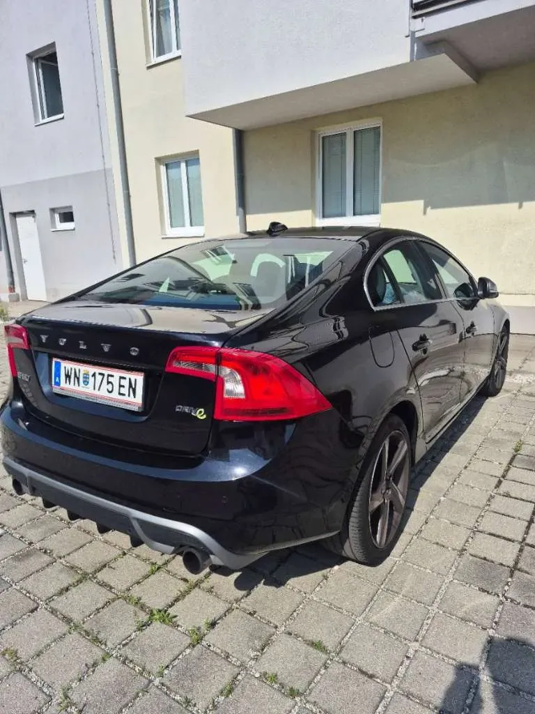 Volvo S60 2012 photo 3